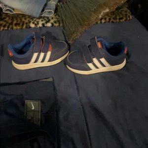 Toddler boys sz7 adidas sneakers